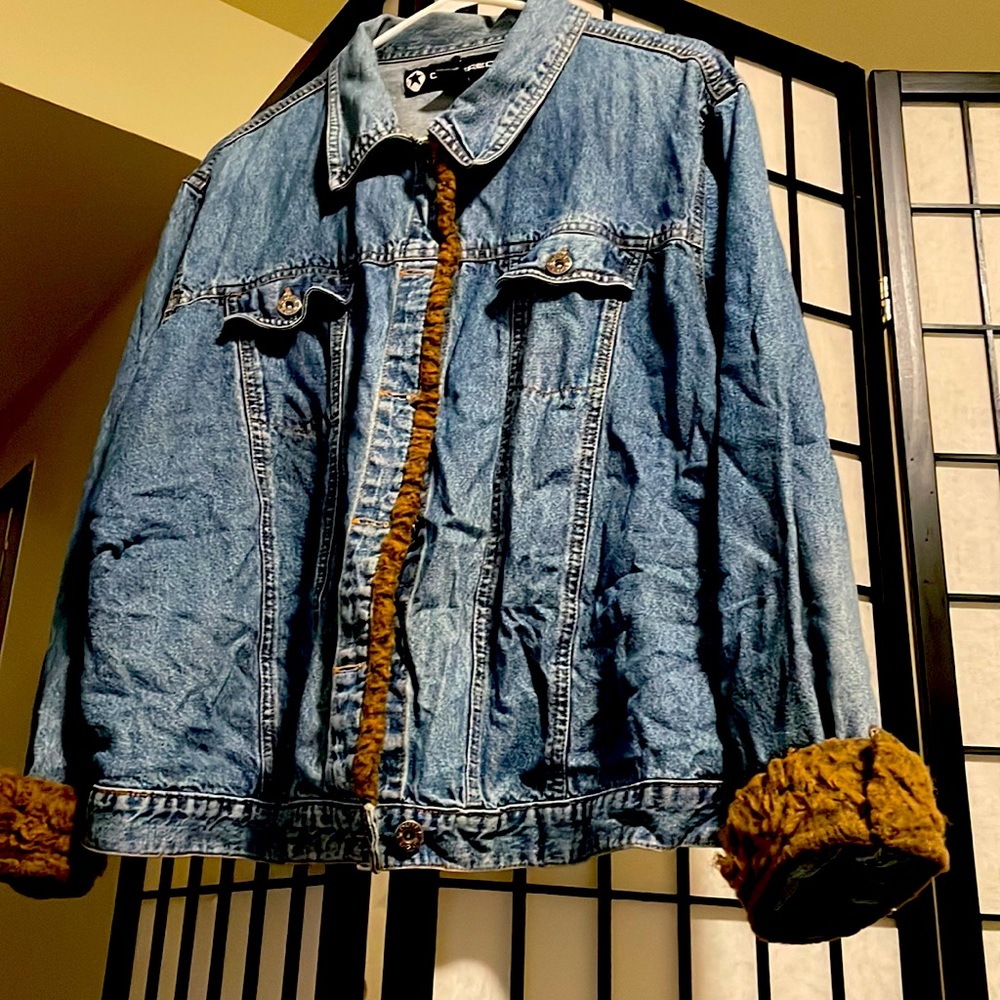 Jean jacket with wool trim , it’s a dark blue light blue mix color